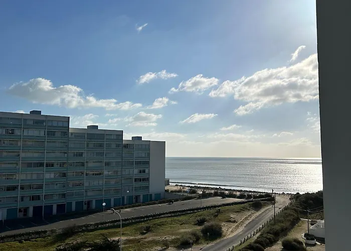 Avec Balcon, Parking, Proche - Fr-1-652-27 Apartamento